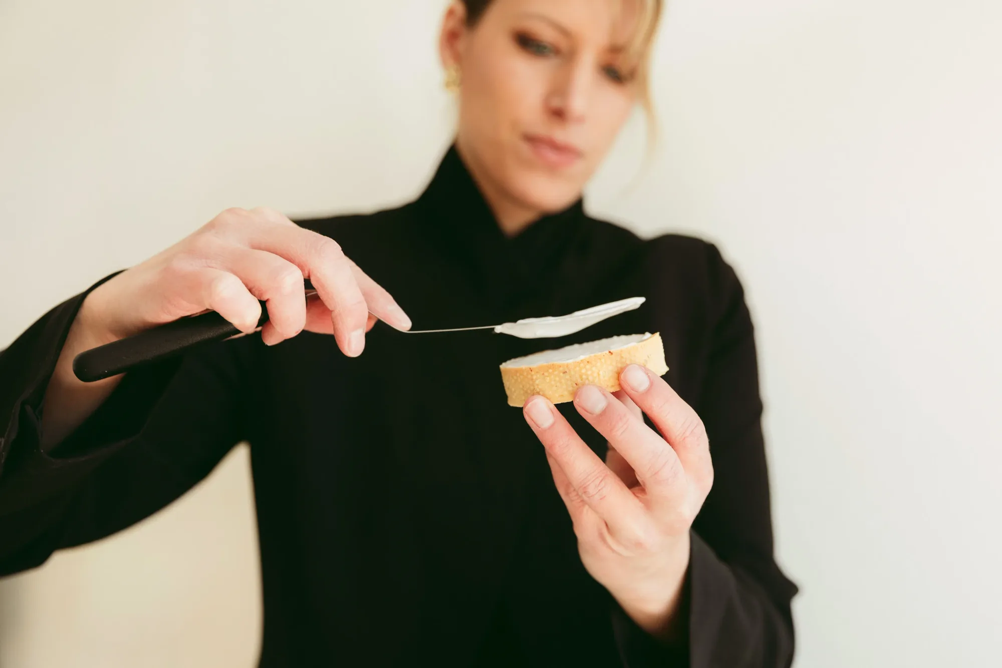 Valentine Lambert dans son atelier d'Estavayer-le-Lac